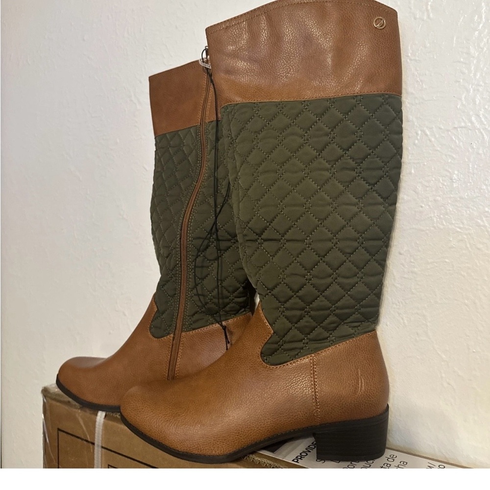 NWTS women's 8.5 knee boots. Brown and Green Quilted Women's Boots